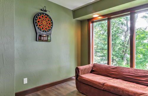 Waupaca Lakefront Home with Pool Table and Dock! - Foto 11