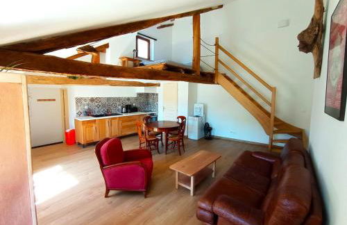 Studio de charme avec vue, en plein coeur de Florac - Foto 1