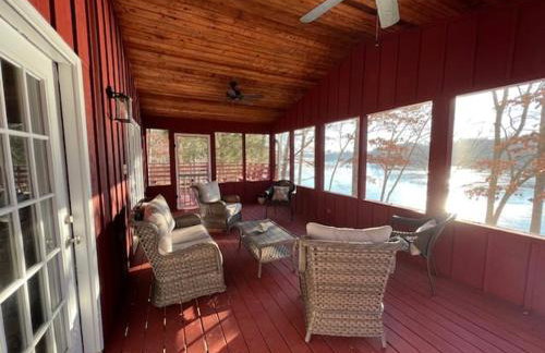 Cottage on Cypress Bay near Paris Landing State Park - Foto 3