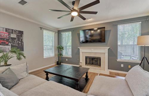 Woodlands Grand 3BR Cozy House - Photo 21