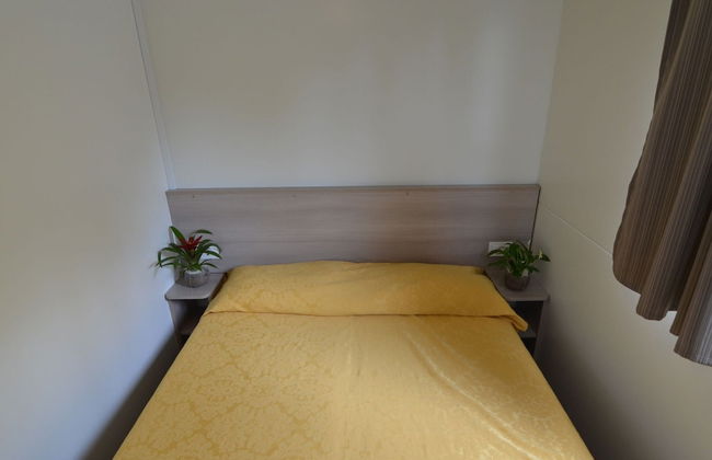 Wooden Chalet with Terrace near Beach - Photo 4