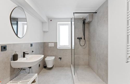TOP Apartments - Stilvolle Wohnung mit Loggia im Stadtzentrum - Kingsize Bett - Smart TV - Netflix - 60qm - 24h Check-In - Foto 6