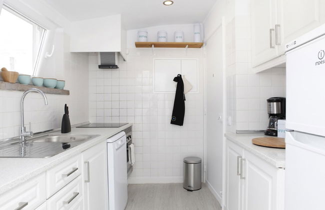 Cascais Downtown Apartment with sea view - Photo 14