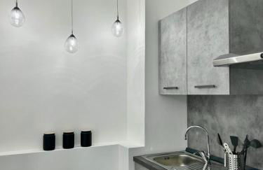 De Mio's Apartment - Photo 6