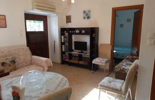 ΠΗΛΙΟ- ΤΟ ΕΞΟΧΙΚΟ ΤΗΣ ΑΝΝΑΣ- ΑΦΗΣΣΟΣ - Photo 4