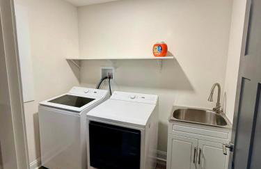 Brand New 4BR Near Downtown and Lucas Oil Stadium - Photo 40