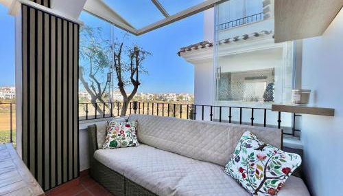 Stunning front line apartment with golf and mountains view - Foto 3