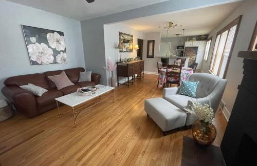 Come home to Kenwood Conveniently located Syracuse - Foto 3