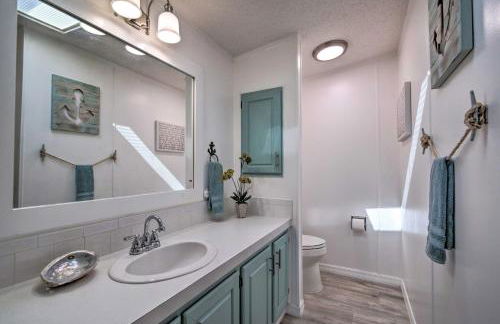 Boat Dock and Porch Riverfront Retreat in Homosassa - Photo 6