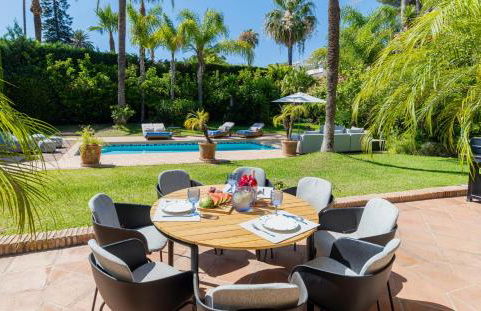 Charming Andalusian-Style Beach Villa - Foto 3