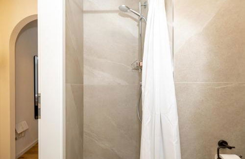 Kleines Apartment mit Balkon - Foto 15