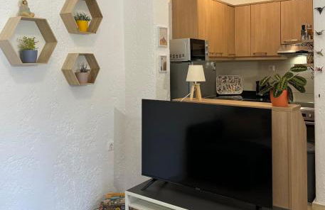 Golden Horizon Retreat, tranquil atmosphere next to the sea! - Photo 10