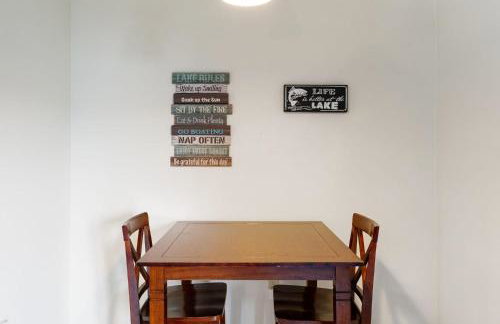 Lakeside Double Queen Suite Upper-Level Retreat - Foto 22