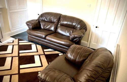 The Manchester Pad - 3BR Entire house with parking - Foto 5