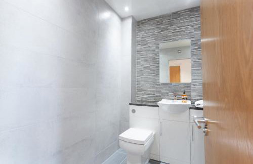 CITY CENTRE APARTMENT with Free Secure Underground Parking - Foto 69