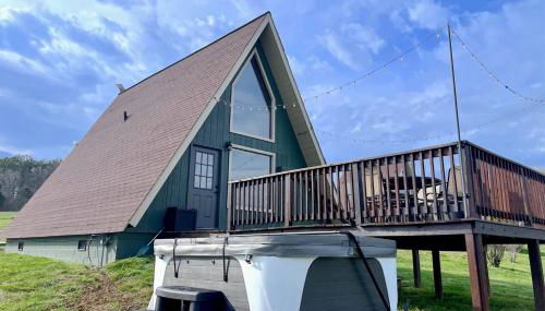 2BR A-Frame Cabin w Hot Tub Near Wine Trail - Foto 3