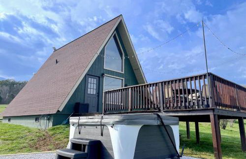 2BR A-Frame Cabin w Hot Tub Near Wine Trail - Foto 3