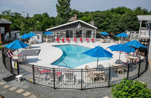 Eastwood at Provincetown - Foto 1