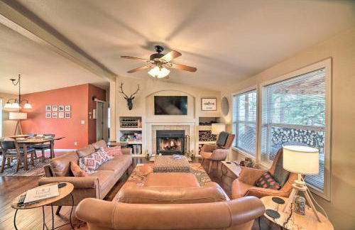 Hilltop Hideout with Peaceful Mountain Views - Foto 3