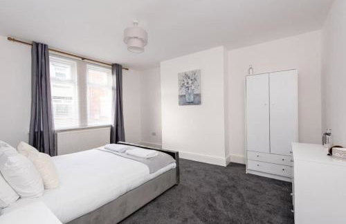 DiscountsContractorsWIFIFree ParkingSmart TV - Foto 15