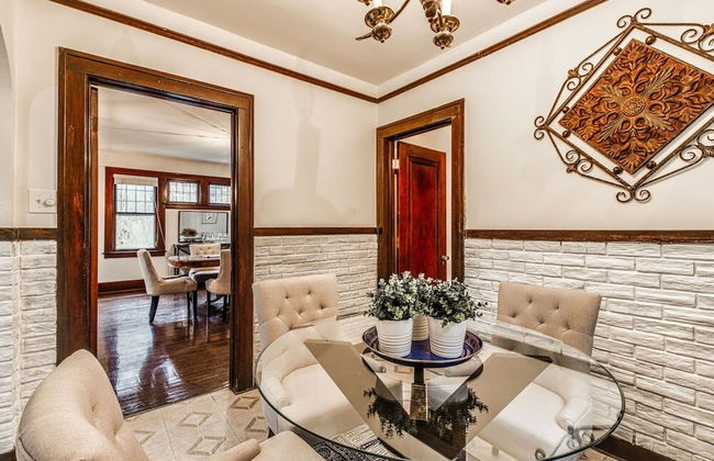 Glamorous Green Beauty in the Heart of University District 15min to Downtown - Foto 12