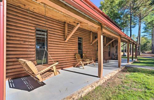 Countryside Cabin Retreat with Outdoor Kitchen! - Foto 31