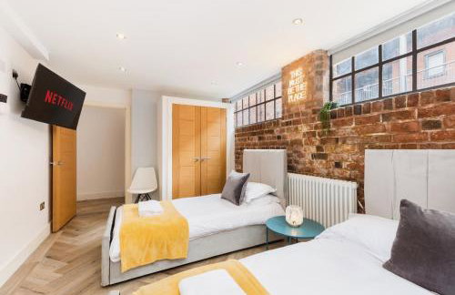 High End Luxury Townhouse in JQ, 4 Bedrooms, Flat screen TV in all rooms, Free Parking, Near Birmingham City Centre DEPOSIT REQUIRED - Foto 17