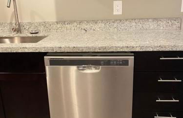 Cle Suites 3BR 2BA 5 min Walk to Cle Clinic Unit 2 - Foto 9