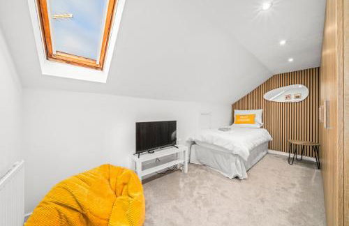 Perfect location for beach and golfing - Photo 42