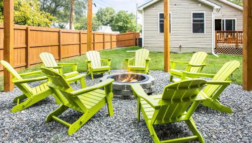 Walk to the Beach & Town | Stylish Beach Home - Foto 2, Garden