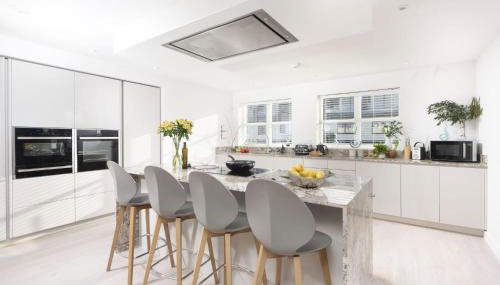 Sandyford, Holywell Bay - Sea Views - Walk to Beach - 2 Pets Allowed - Free Parking and WiFi - Foto 4, stove, toaster