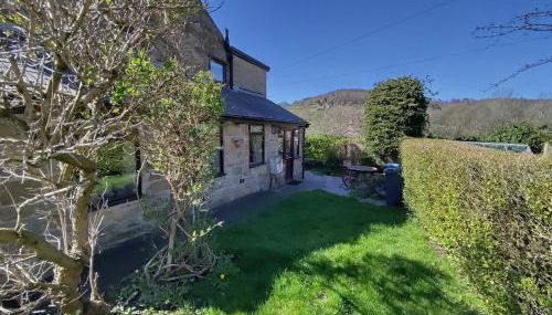 Dogs stay free, country walks from door, EV station, fenced garden, near gastro pub - Foto 4, Garden, Garden view