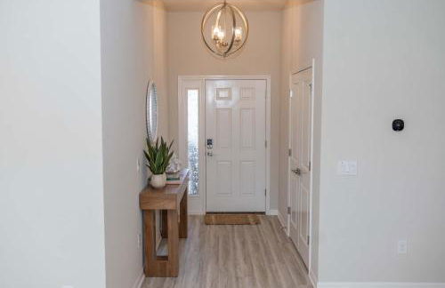 The Villages Retreat- Free Coffee Brand New - Foto 6