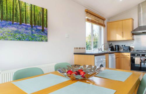 Dove Lodge - Peak District Cabin - Photo 8