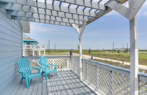 Walk to Gulf Surfside Beach Home with Deck - Photo 25