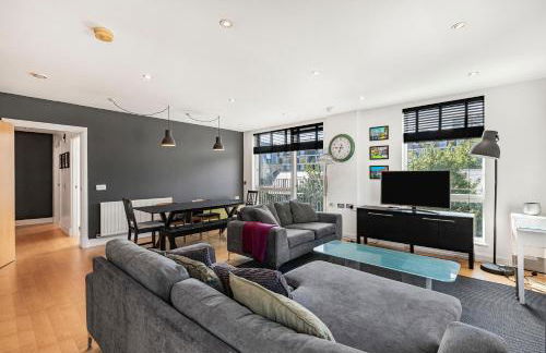 3BD Canalside Flat in De Beauvoir Town - Foto 27