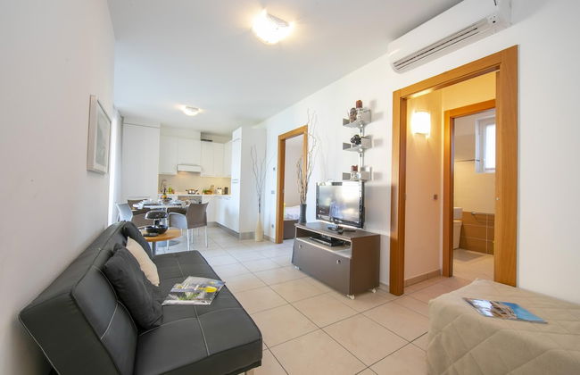 Vista di Maccagno Fantastico Pool - Foto 6