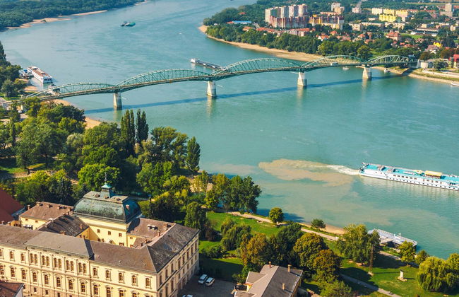 Danube Bend Day Trip: Esztergom, Visegrád & Szentendre - Foto 1