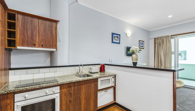 Two Bedroom Waterfront & City Apartment - Photo 4, Cuisine privée