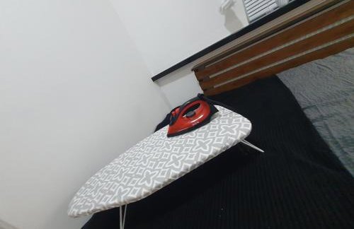 Luxury Smart 1-Bedroom Residence, Windsor,Slough, Sleeps 4, Garden, Parking - Foto 22