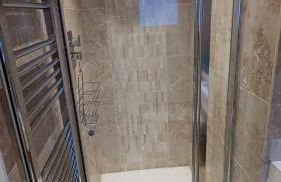 Cheltenham large house with gym, bar & hot tub - Photo 36