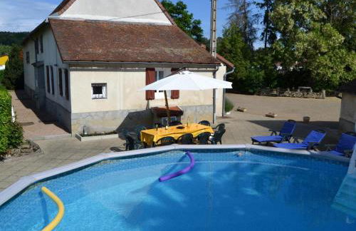 Grande maison à Saint-Pourçain avec piscine, sauna et WiFi - FR-1-489-60 - Foto 14
