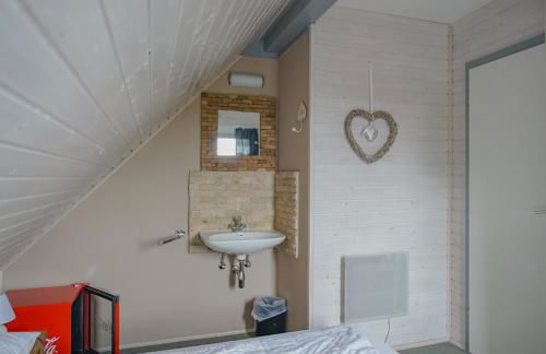 Ferienhaus "Gestiefelter Kater" am See im Bergland - Photo 16