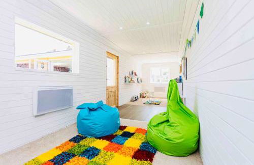 Luxury Ocean Playroom SEA SALT CHALET - Photo 27