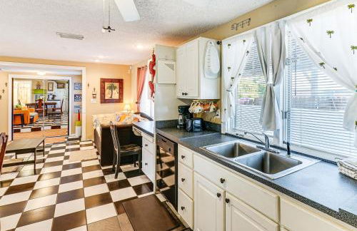 Cozy PCB Cottage about 1 Block to Beach! - Photo 15