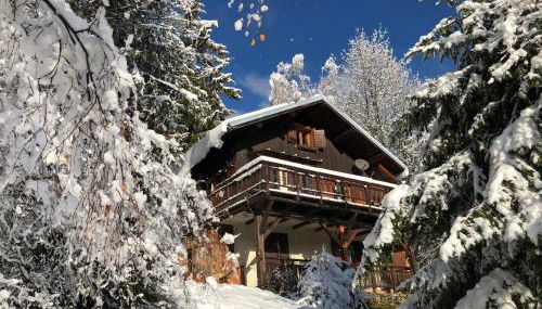 Chalet Le Doux Si, Large Self-Contained Apartment, 2km from Doucy-Combelouvière and close to Valmorel - Foto 1