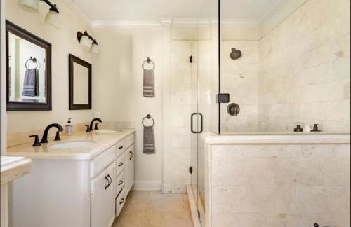 Lucky House 2 Tranquility in the Middle of Houston - Foto 29