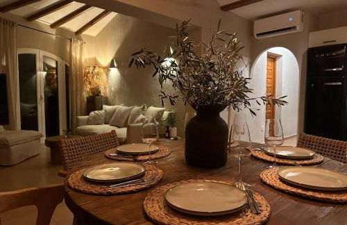 Beautiful villa with pool and stunning view - Foto 8