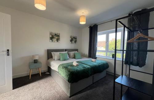 Perfect Contractor house-3 free parking space-EV charging-Secure-Quiet-Modern - Foto 1