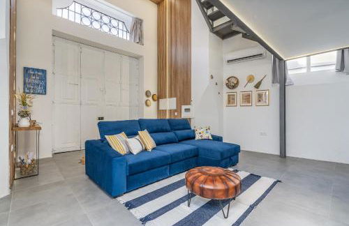 Host Wise - Elegant Loft with Historic Charm & Terrace - Foto 4